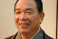 となみ織物株式会社 代表取締役　礪波　修