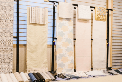 たくさんのきものや帯に触れられる、大変貴重な機会