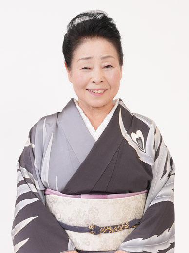 日本和装山村講師