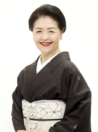 日本和装田中講師